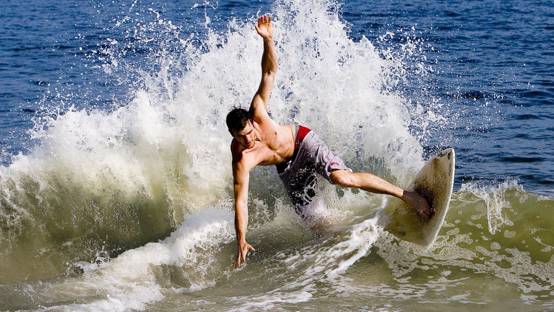浓眉存在感拉满,辽宁队收割灰熊,一场跨越时空的篮球想象