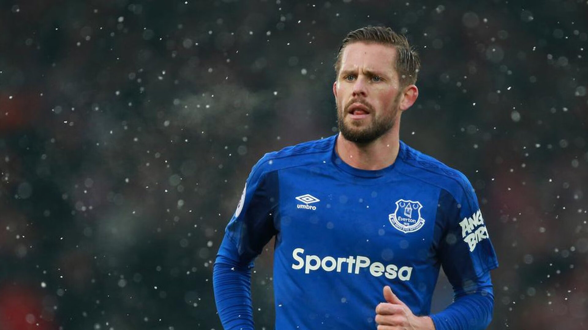 活塞险胜76人,西亚卡姆在世界排名争夺战中接管比赛