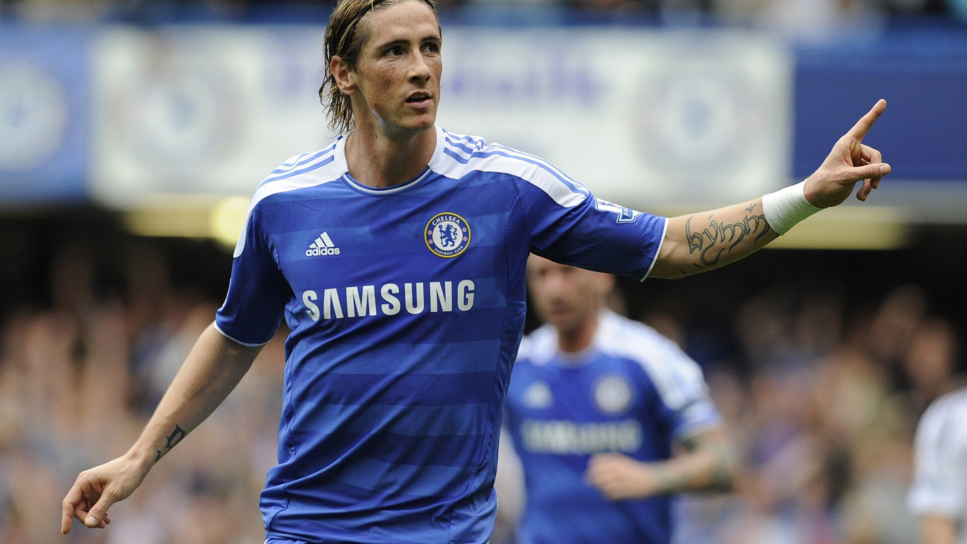 舞台越大越强，孔德引领切尔西强势晋级，皇家社会黯然退场